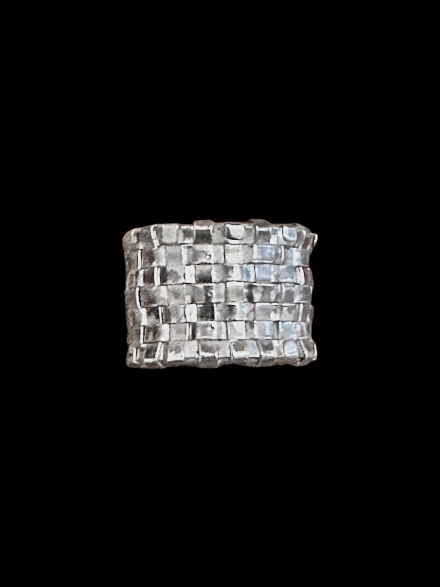 Alternative view of Basketweave Ring